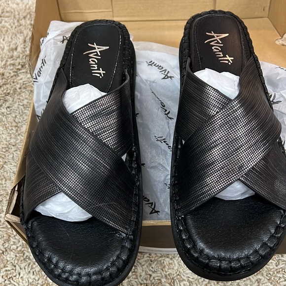 Avanti sandals - Picture 2 of 6